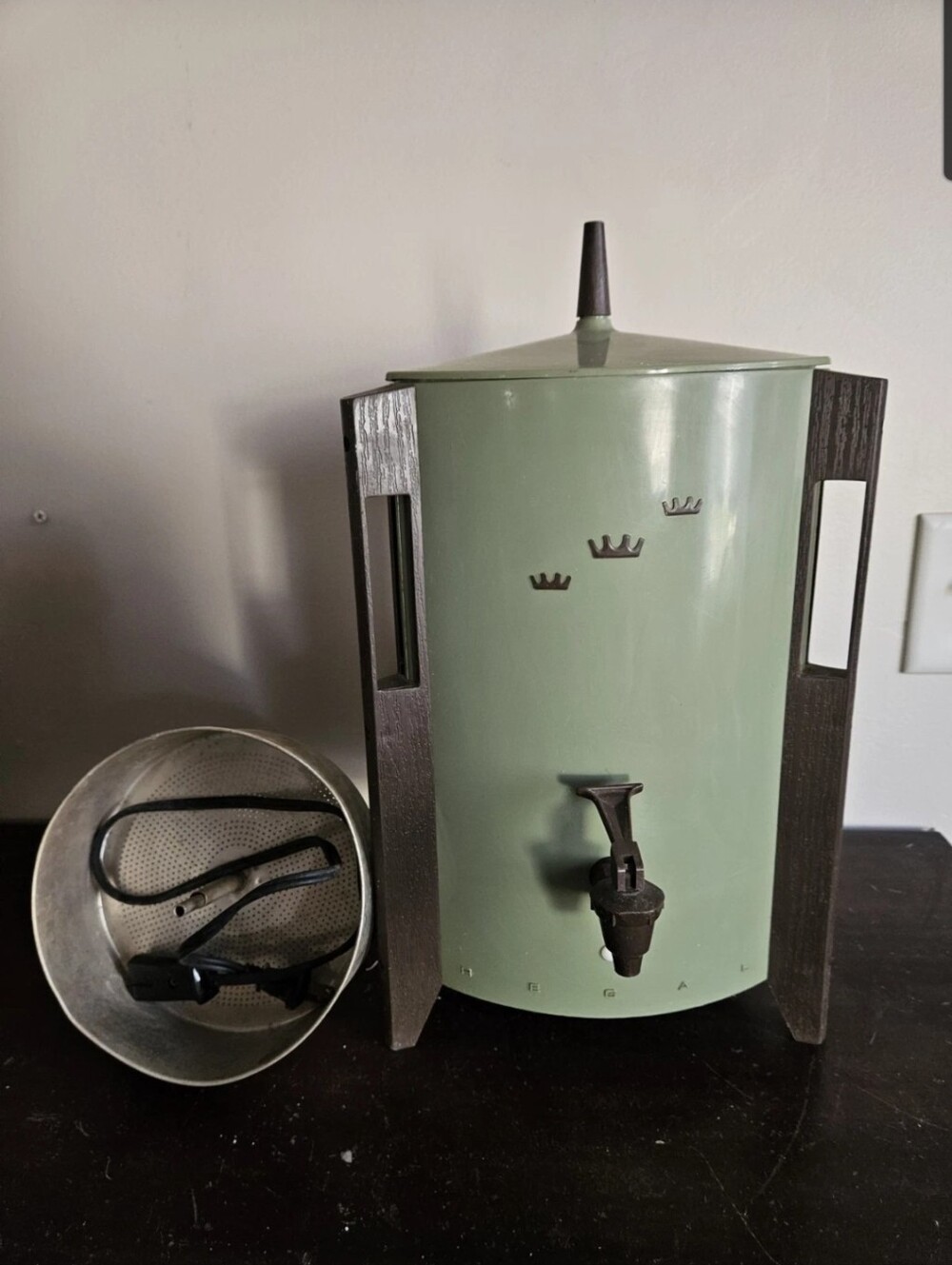 VTG 1970's REGAL Poly Perk Avocado Green Automatic Percolator Coffee Urn #7530